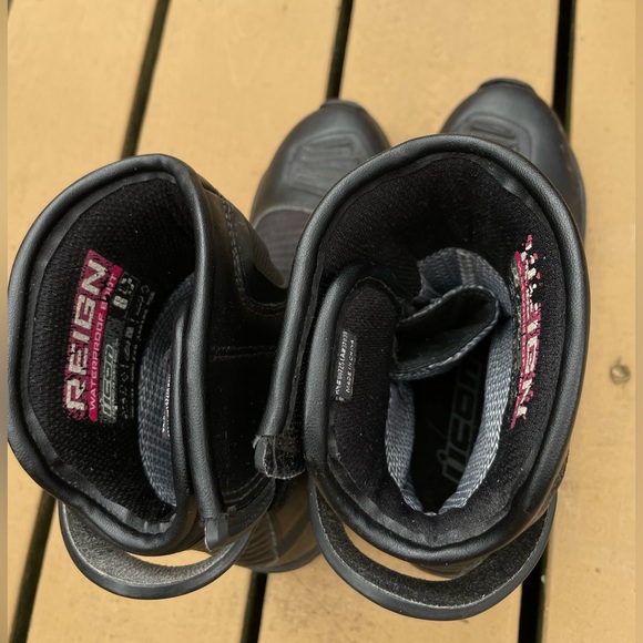 Black Icon Reign Women’s Motorcycle Boots - Picture 5 of 6